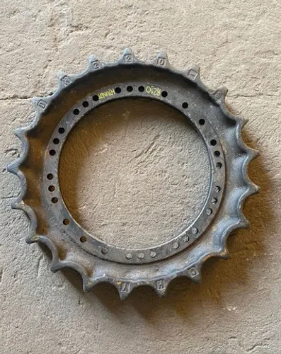 Roda Motriz Escavadeira Hyundai R210