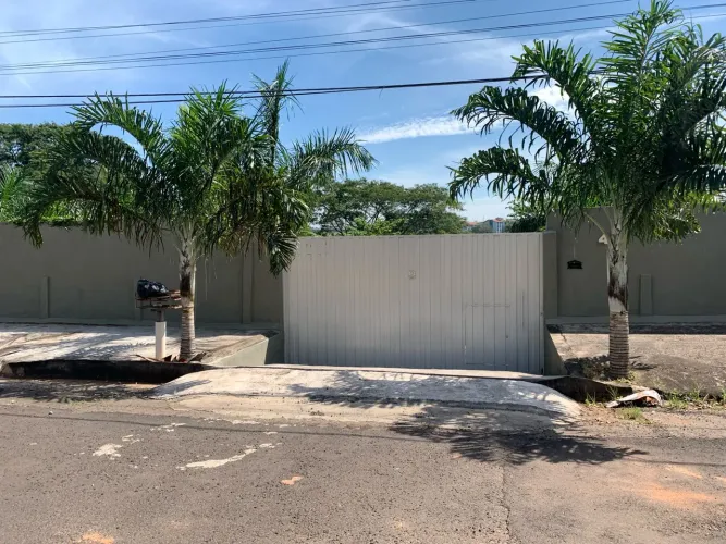 Vendo Chácara dentro da cidade, Marília, mobiliada