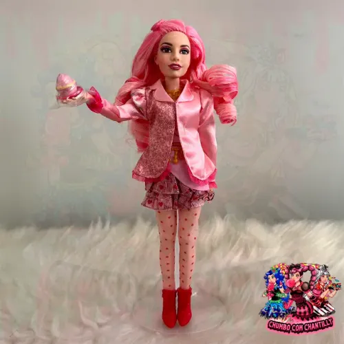 Boneca Disney Descendants: The Rise of Red Fashion