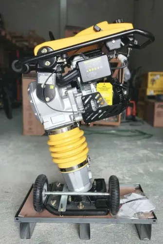 Compactador de Percussão a gasolina TTR80ZM-XP - Toyama (Nova)