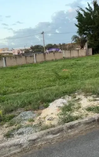 Vendo lote no Condomínio Da Vinci
