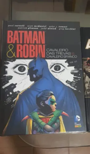 Batman & Robin - Cavaleiro das Trevas Vs. Cavaleiro Branco - Novo e lacrado