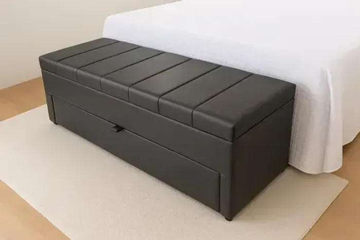 Puff Baú Sapateira com Capitonê em Suede Liso Puff Baú Gaveta (sapateira e Calçadeira)
