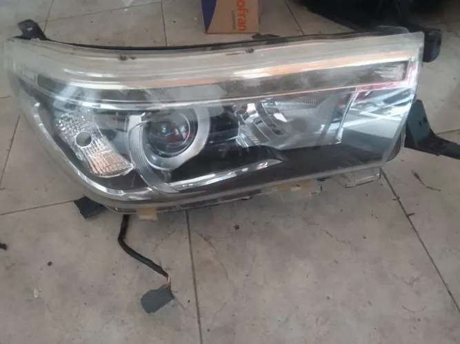 FAROL  HILUX  2020 LED    DIREITO
