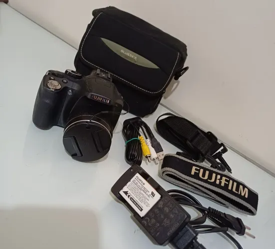 Maquina fotográfica FUJIFILM SL300