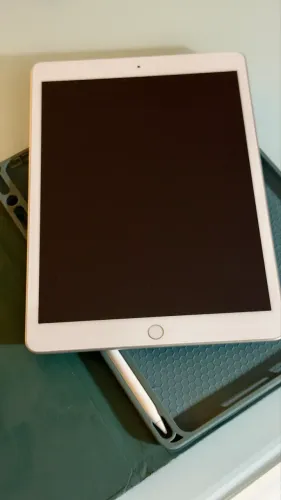 iPad 8ª geração + Apple Pencil original 