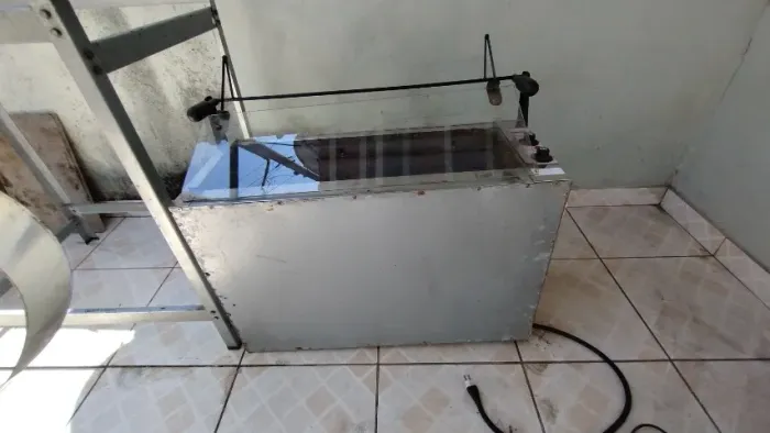 Vende se um forno industrial