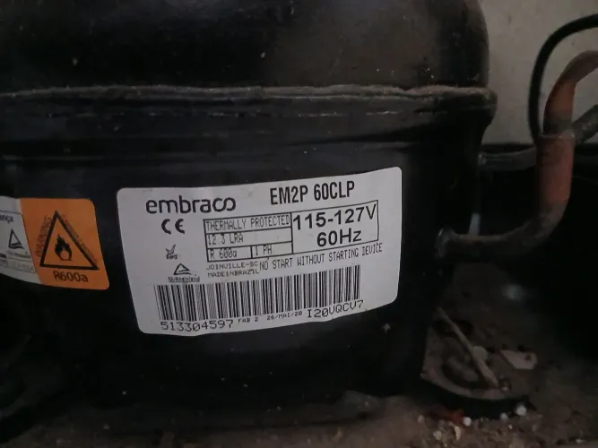 Manutenção em geladeira faca seu orçamento recarga de gas 250.00