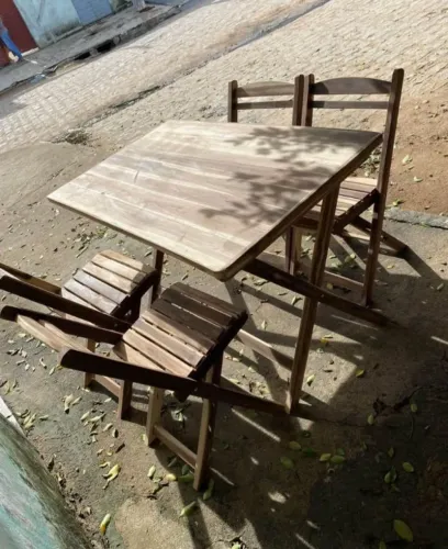 cadeiras e mesas desmontavel