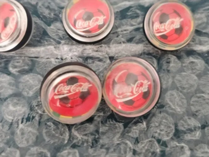 Futgude Coca Cola Colecionáveis, logo coca cola, nesse anúncio nao ten jogadores