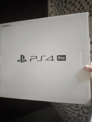 Caixa de ps4 pro