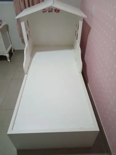 Cama MDF montsoriana nova