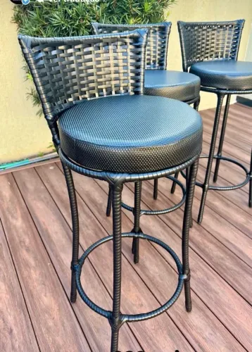 Banquetas em fibra sintética Novas. 320cada
