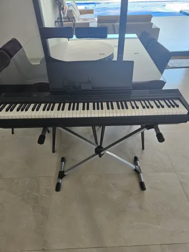 Teclado Yamaha P 105