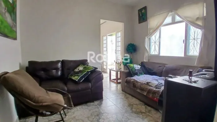 Casa à venda, 3 quartos, Custódio Pereira - Uberlândia/MG - Rotina Imobiliária