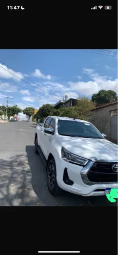 Hilux muito nova 