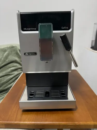 Cafeteira Automática - Com Moedor Integrado - Ariete Safira - Delonghi Group