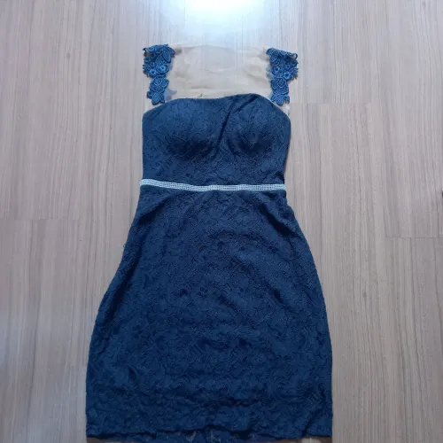 Vestido de renda azul