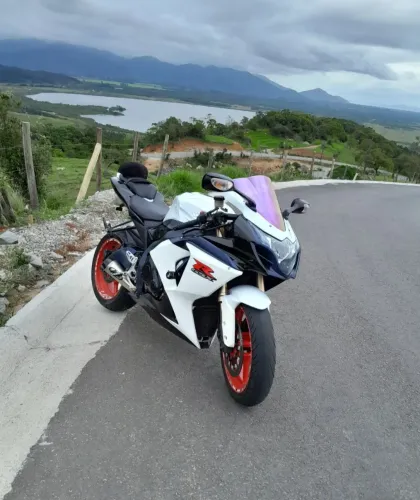 Suzuki  GSX1000R  com 48 mil km