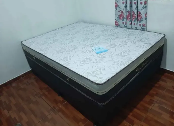 Cama casal base e colchão molas ensacadas 