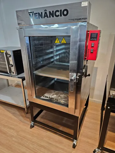 Forno twister inxo a gás 10 esteiras (Vinicius)