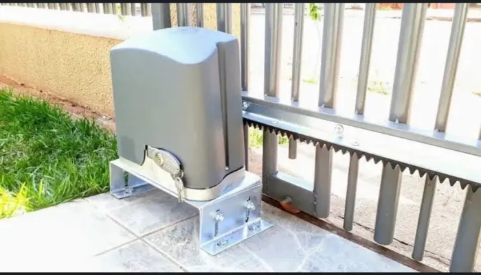 Motor de portão, câmeras de segurança, portão eletrônico, cerca elétrica?