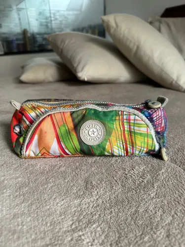 Estojo Kipling Original Estampado - Colorido e Autêntico