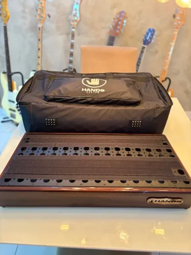 Pedalboard Supreme Hands Custom com Bag 60x30 Imbuia