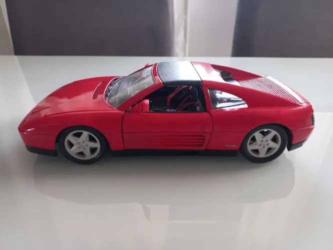 Miniatura Ferrari 348 TS