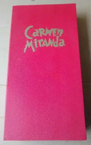 Carmen Miranda - caixa com 4 CDs + livro.