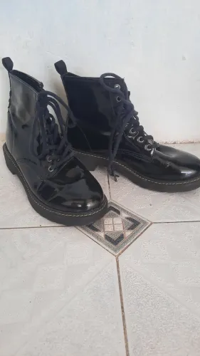 Bota preta tamanho 38
