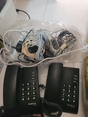 Kit 2 telefone intelbras e varios cabos