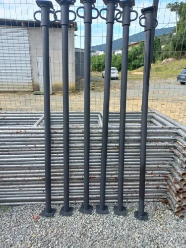 Escoras Metálicas Reguláveis 3,20m