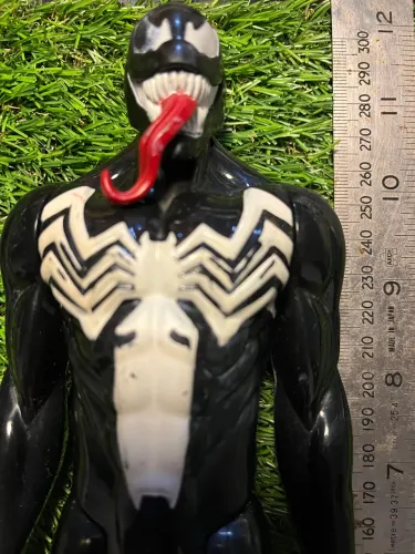 Venom Hasbro Articulado Com 30cm De Altura