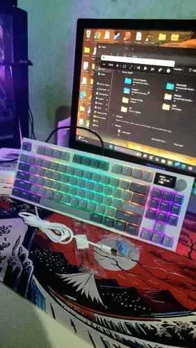 Teclado Gamer Mecânico COM TELINHA K86 (NOVO)