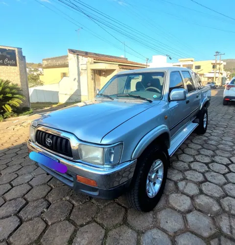 Toyota Hilux CD SRV 4X4 3.0 8V 116cv TB Diesel 2004