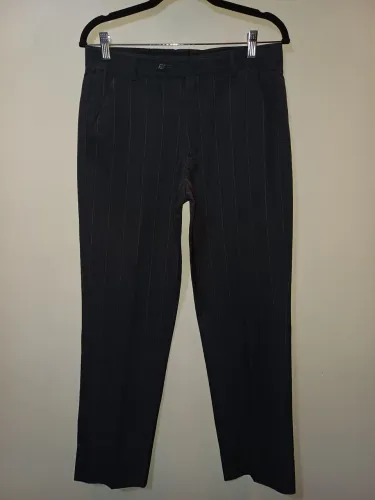 Terno completo Dorinho's Supremo Slim, risca de giz cinza , tam. 44 , bem conservado. 