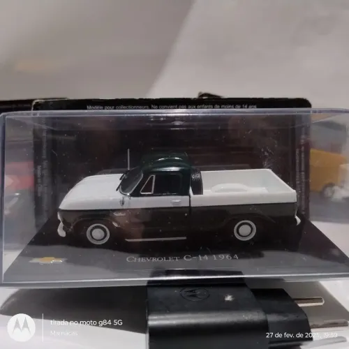 Coleção Chevrolet nr 25, Pickup C-14 1964 - Miniatura em escala