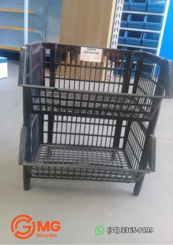 Cesto plástico empilhável organizador