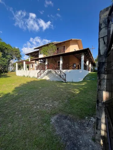 CASA AMPLA Á VENDA EM GUARAMIRANGA