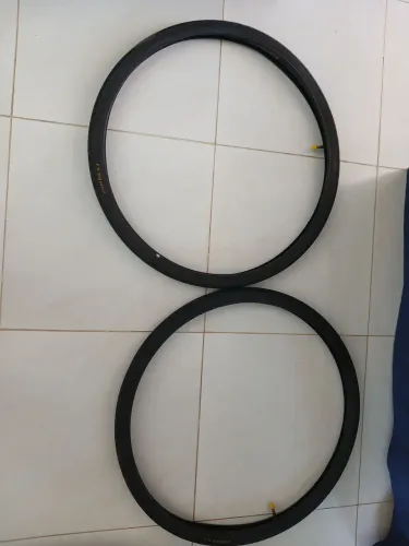 Pneu fino pra aro 29 novo com Câmara de arpirelli