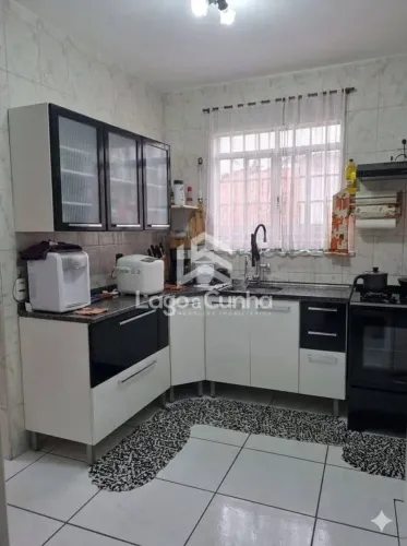 Casa à Venda 2 Dormitórios por R$ 350.000,00 - Jardim Country Club - Poços de Caldas/ Mg