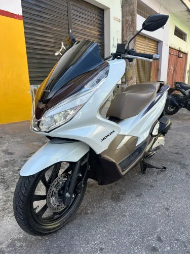 PCX DLX 150 muito conservada 