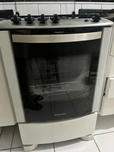 Fogão Electrolux 4 bocas usado. Bom estado