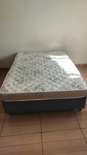 Colchão e cama box - Casal