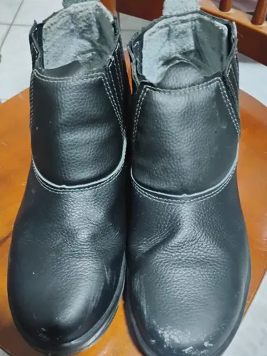 Bota de Trabalho Feminina tamanho 40 (pouco usada)