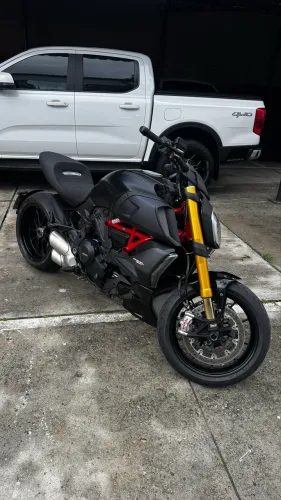 DUCATI DIAVEL 1260S 2022 pouquíssimo rodada!
