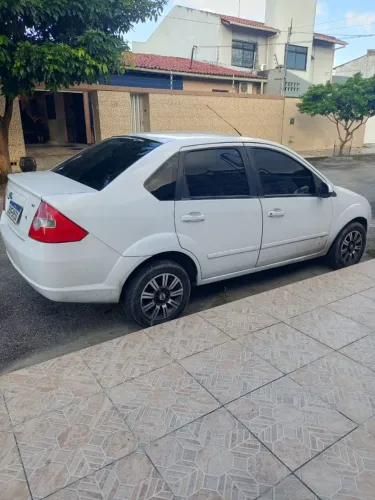 Ford Fiesta Sed. 1.6 8V Flex 4P 2005