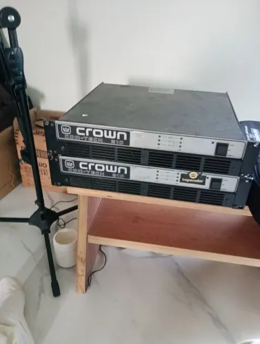 Potencia Crown Com-Tech 210 som mil cada 