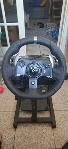 Volante logitech driving force + pedais + suporte logitech